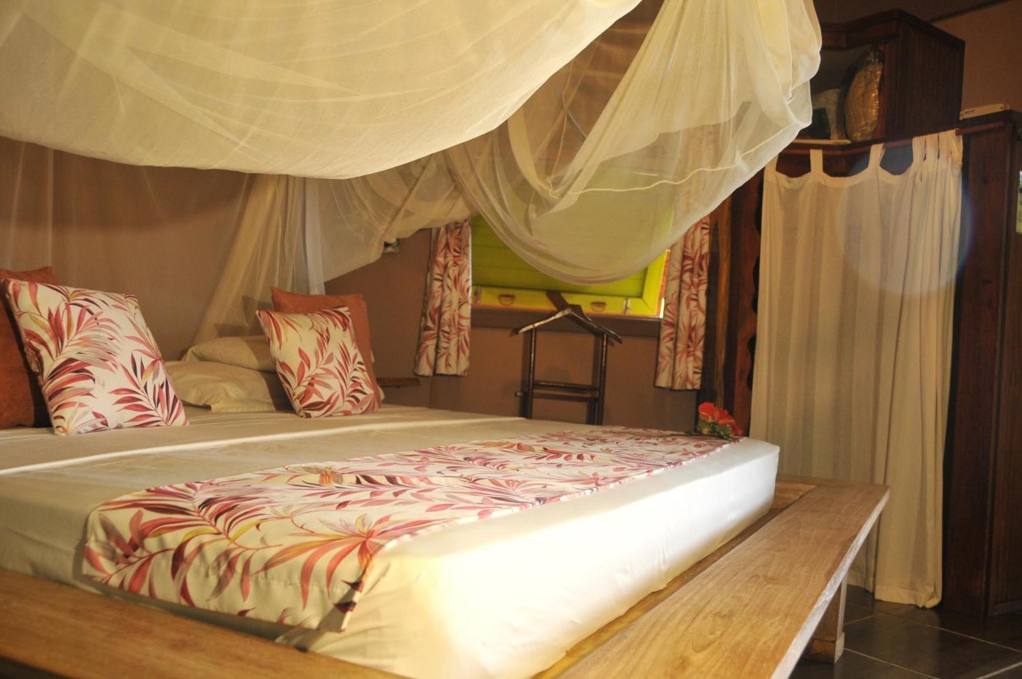 Mango Island Lodges Saint Joseph المظهر الخارجي الصورة