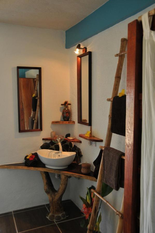 Mango Island Lodges Saint Joseph المظهر الخارجي الصورة
